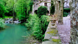 
                                                                                        Vente
                                                                                         ARDECHE Domaine du XIXe 5 ha Bord de rivière