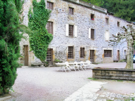 
                                                                                        Vente
                                                                                         ARDECHE Domaine du XIXe 5 ha Bord de rivière