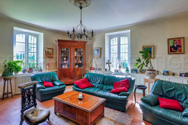 Vente
                                                                                DOMAINE HISTORIQUE région Toulouse (Tarn) 2.5 HA