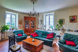 
                                                                                        Vente
                                                                                         DOMAINE HISTORIQUE région Toulouse (Tarn) 2.5 HA