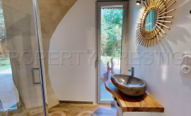 
                                                                                        Vente
                                                                                         DOMAINE LUXUEUX D'HEBERGEMENTS INSOLITES EN PERIGORD