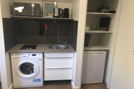 
                                                                                        Location
                                                                                         DRAGON 7 *