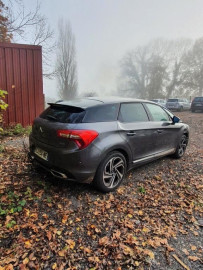 
                                                                                        Voiture
                                                                                         DS DS 5 (2) 2.0 BLUEHDI 180 S&S 1955 EAT6