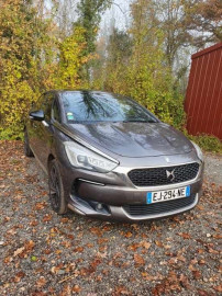 
                                                                                        Voiture
                                                                                         DS DS 5 (2) 2.0 BLUEHDI 180 S&S 1955 EAT6 à 2000€