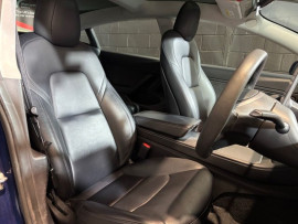 
                                                                                        Voiture
                                                                                         (Dual Motor) Performance Saloon 4dr Electric Auto 4WDE (Performance Upgrade) (449 bhp)