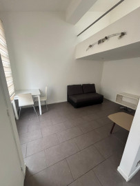 
                                                                                        Location
                                                                                         dupleix