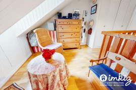 
                                                                                        Vente
                                                                                         Duplex 137 m2 carrez (168m² sol) 5ch, Pl Alex. 1er