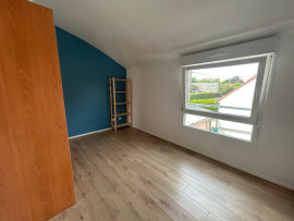
                                                                                        Location
                                                                                         Duplex 2 chambres, parking