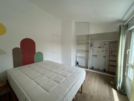 
                                                                                        Location
                                                                                         Duplex 2 chambres, parking