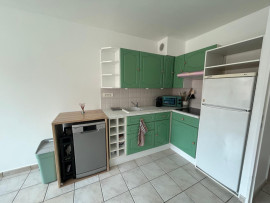 
                                                                                        Location
                                                                                         Duplex 2 chambres, parking