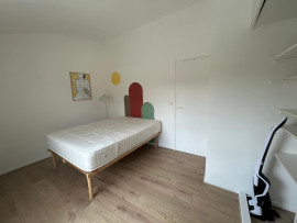 
                                                                                        Location
                                                                                         Duplex 2 chambres, parking