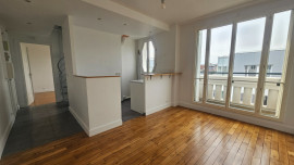 Vente
Duplex 3 pièces compacte avec 3 balcons