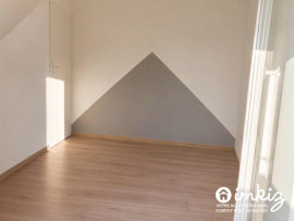 
                                                                                        Vente
                                                                                         Duplex 5 pièces dernier étage avec terrasse