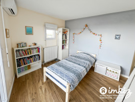 
                                                                                        Vente
                                                                                         Duplex 99m² rénové, terrasse - climatisé - 2 boxes