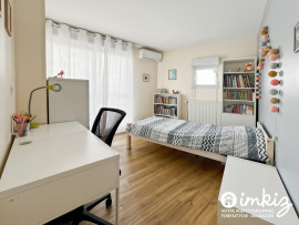 
                                                                                        Vente
                                                                                         Duplex 99m² rénové, terrasse - climatisé - 2 boxes