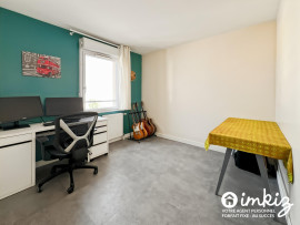 
                                                                                        Vente
                                                                                         Duplex 99m² rénové, terrasse - climatisé - 2 boxes