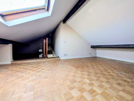 
                                                                                        Vente
                                                                                         Duplex dernier étage à La Varenne
