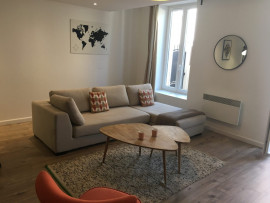 Location
                                                                                DUPLEX EN VILLE avec extérieur
