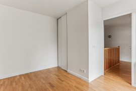 
                                                                                        Vente
                                                                                         Duplex familial au dernier étage avec terrasse