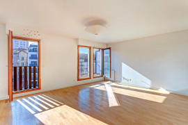 Vente
Duplex familial au dernier étage avec terrasses !