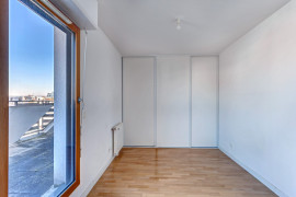 Vente
Duplex familial au dernier étage avec terrasses !