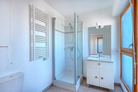 
                                                                                        Vente
                                                                                         Duplex familial au dernier étage avec terrasses !