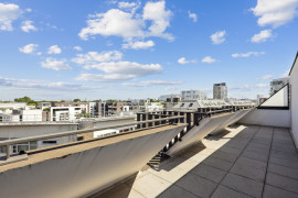 
                                                                                        Vente
                                                                                         Duplex familial au dernier étage avec terrasses !