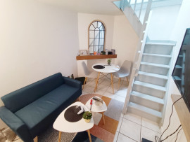 
                                                                                        Location
                                                                                         Duplex Hypercentre 35m2
