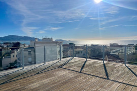 
                                                                                        Location
                                                                                         Duplex Mer Endoume