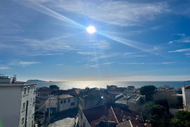 
                                                                                        Location
                                                                                         Duplex Mer Endoume