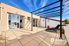 
                                                                                        Vente
                                                                                         Duplex rénové 84 m² • Sainte-Marie la mer