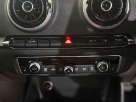 
                                                                                        Voiture
                                                                                         ee