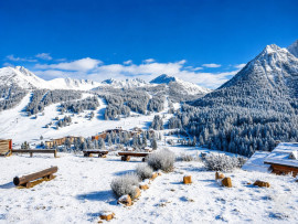 
                                                                                        Vente
                                                                                         Élégant T2 rénové  jardin, vue montagne.