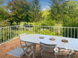 
                                                                                        Vente
                                                                                         Ensemble de 2 corps de ferme, piscine