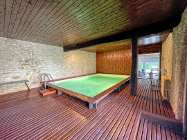 
                                                                                        Vente
                                                                                         Ensemble de 2 corps de ferme, piscine