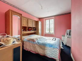 
                                                                                        Vente
                                                                                         Ensemble de 2 maisons avec revenus locatifs   192 m2   10 mi