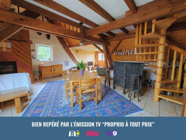 Vente
Ensemble de deux maisons avec piscine naturelle, dépendances et terrain de plus de 20 ares