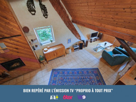Vente
Ensemble de deux maisons avec piscine naturelle, dépendances et terrain de plus de 20 ares