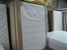 
                                                                                        Meuble
                                                                                         Ensemble matelas, sommier, pieds, promotion