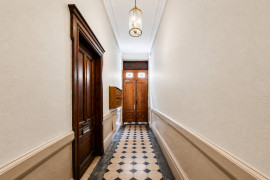 
                                                                                        Vente
                                                                                         Entre Opéra et Cordeliers magnifique "Haussmannien"