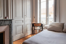 
                                                                                        Vente
                                                                                         Entre Opéra et Cordeliers magnifique "Haussmannien"