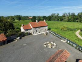 
                                                                                        Vente
                                                                                         entre ST LO et ISIGNY