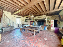 
                                                                                        Vente
                                                                                         entre ST LO et ISIGNY