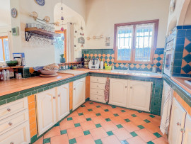 Vente
Entrecasteaux, villa avec piscine et dépendances