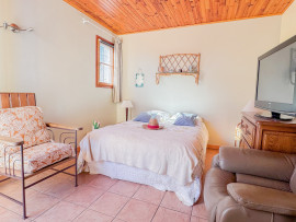 Vente
Entrecasteaux, villa avec piscine et dépendances