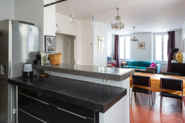 
                                                                                        Location
                                                                                         Evêché