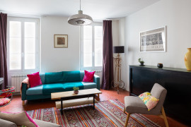 
                                                                                        Location
                                                                                         Evêché