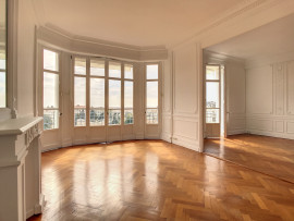 
                                                                                        Location
                                                                                         Exceptionnel appartement bourgeois sur Cimiez