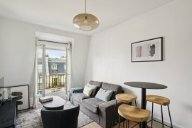 
                                                                                        Vente
                                                                                         EXCLUSIVITE - 2 P rénové - Lamarck Caulaincourt