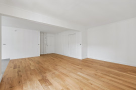 
                                                                                        Vente
                                                                                         EXCLUSIVITE - Grand T3 Rénové - VERSAILLES CHATEAU